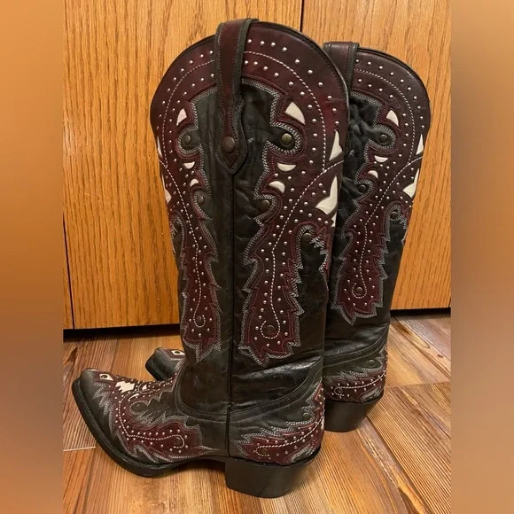 Women’s Corral Brand Vintage Looking Boots - Picture 8 of 9